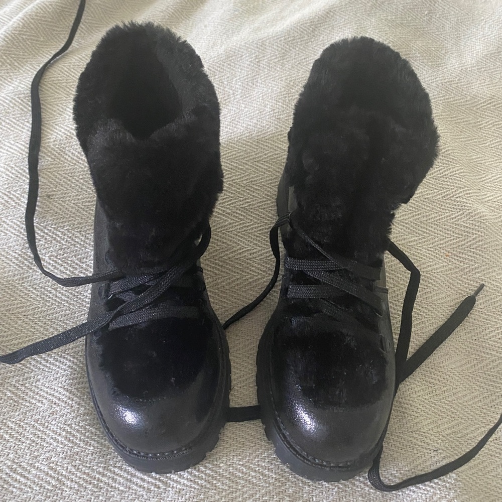 Circus Sam Edelman Black fur nordic look boots, warm, excellent condition, Sz 8